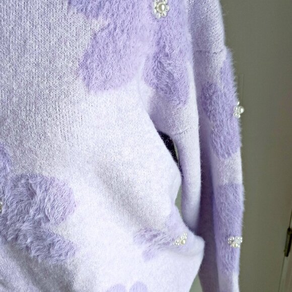 NEW! NANETTE LEPORE FUZZY FLOWER & PEARL SWEATER - Picture 3 of 6